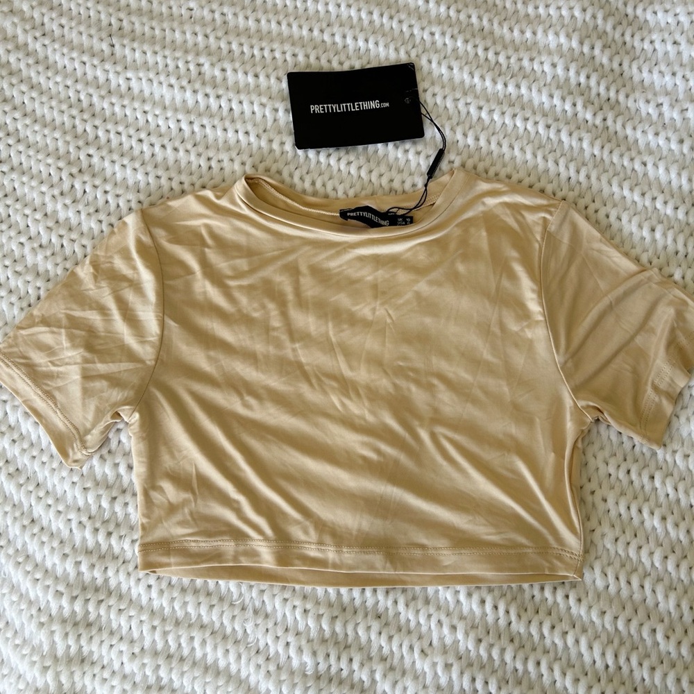 Prettylittlething “Basic Stone slinky shirt sleeve crop” - Picture 7 of 7